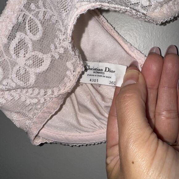 Vintage Christian Dior Intimates 36C Underwire Bra Satin Lace Light Pink Pearl - Picture 5 of 7